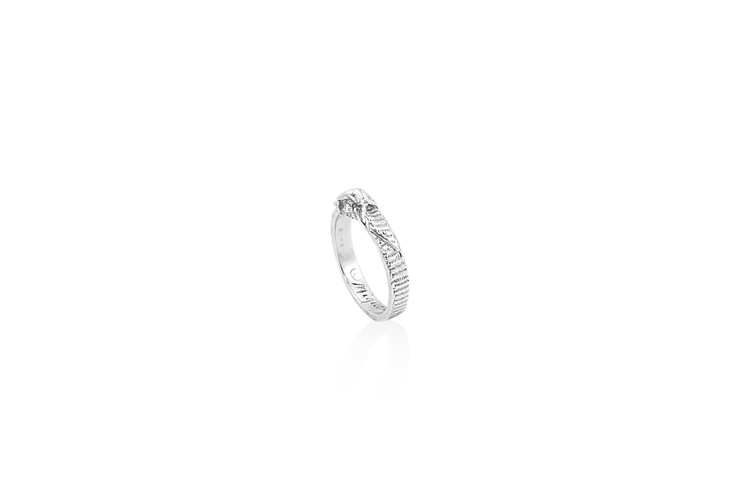 Tiny Bow Ring