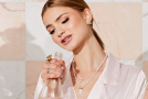 view01 thumbnail image for Navette Chain Pink