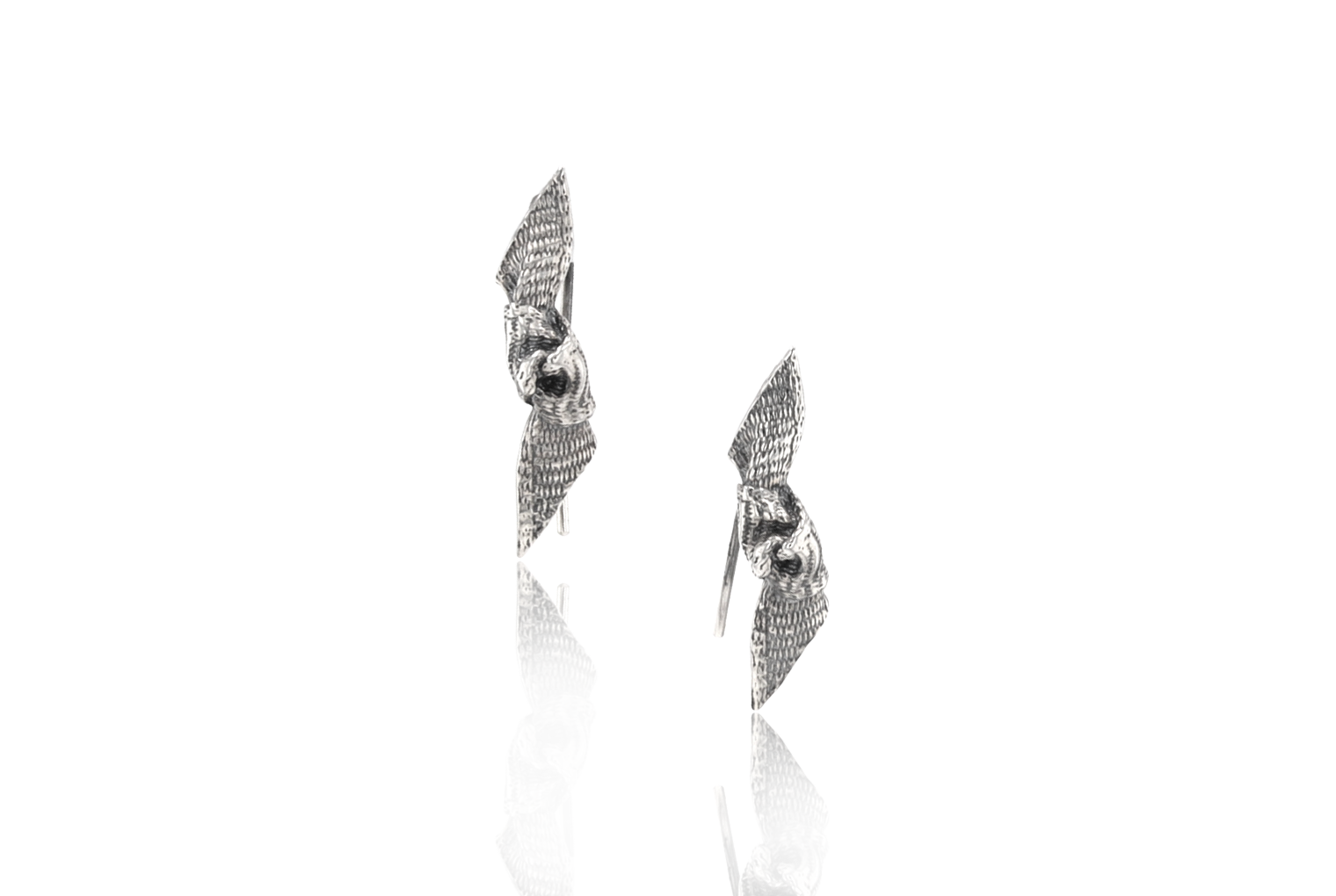 Small Bow Ear Crawler