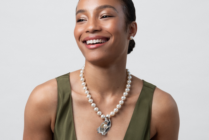 Buy Backdrop Necklace Pearl, Swarovski Pearl Back Bridal Necklace, Silver,  Rose Gold & Pearl Necklace Options, Online in India - Etsy